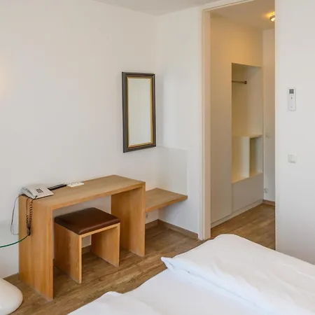 Appartement-hotel Gh Zum Goldenen Schiff 3*