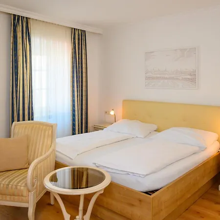 Appartement-hotel Gh Zum Goldenen Schiff فندق