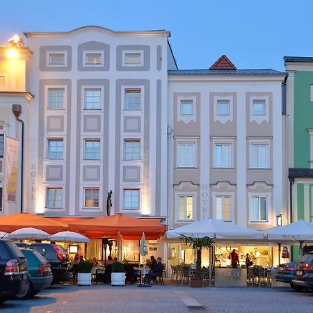 Appartement-hotel Gh Zum Goldenen Schiff فندق إنس