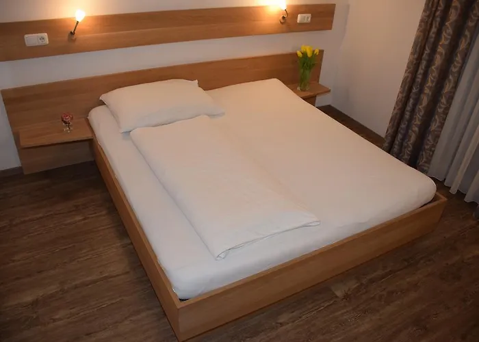 فندق Appartement-hotel Gh Zum Goldenen Schiff إنس